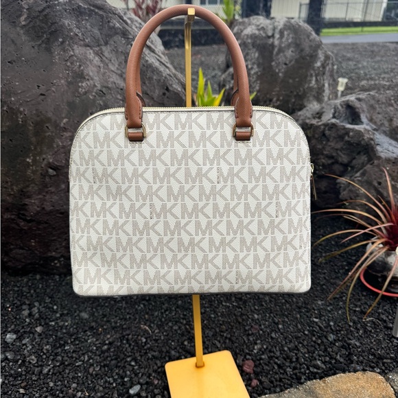 Michael Kors Signature Dome Satchel Vanilla Brown Crossbody Strap Minor Flaws - Picture 5 of 16